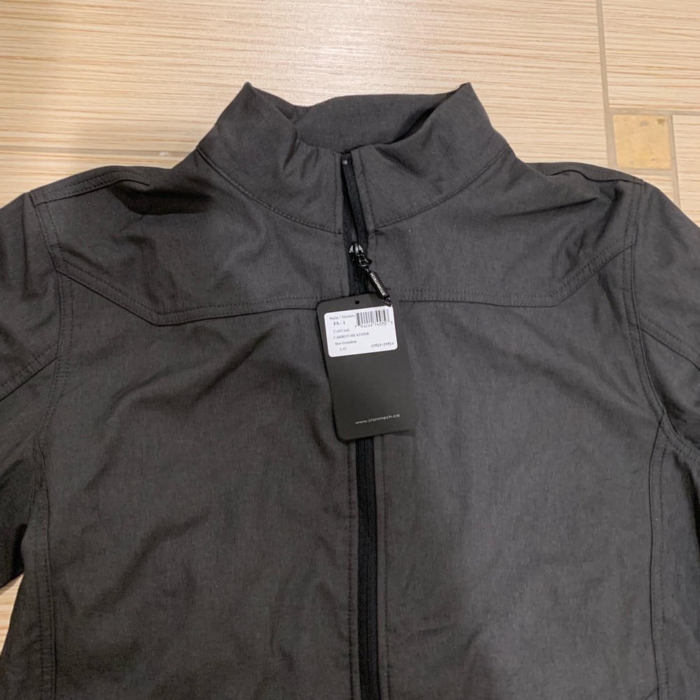 🆕 Storm tech Jacket - Picture 2 of 8